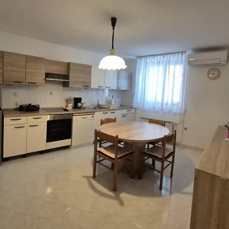 Libero Apartment *